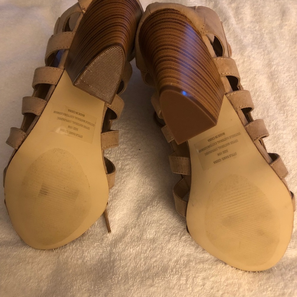 Ashley Stuart Caged Lace-Up Heeled Bootie. NWOT - Picture 5 of 5